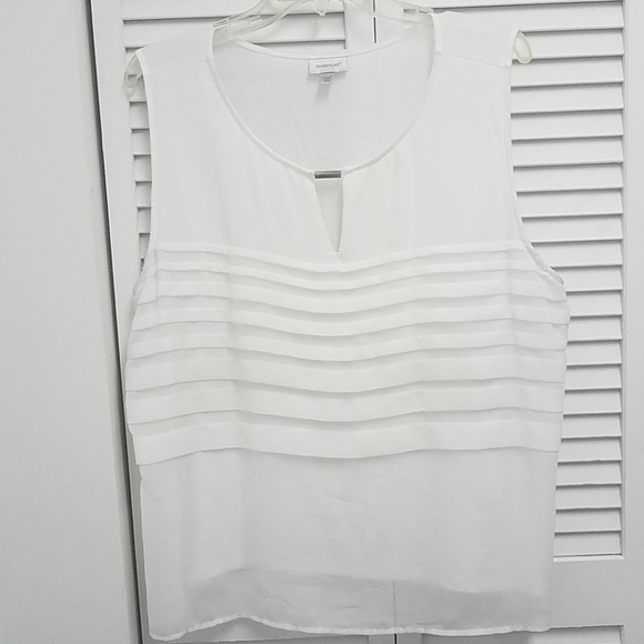 Avenue Tops - White blouse